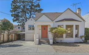 Cozy 5-Bedroom House, Perfect for Family and Work Groups